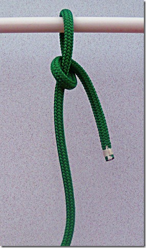 Spilled-Hitch-Bowline-Step-1