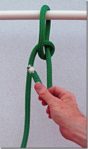 Spilled-Hitch-Bowline-Step-3